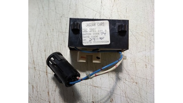 Fuse Carriers Centre Console